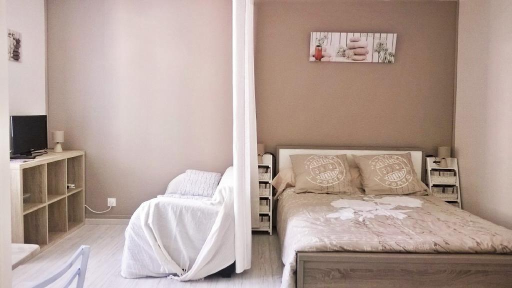 Ferienwohnung LOCATIONS RIVES DE SEUGNE - De Gaulle Jonzac Zimmer foto