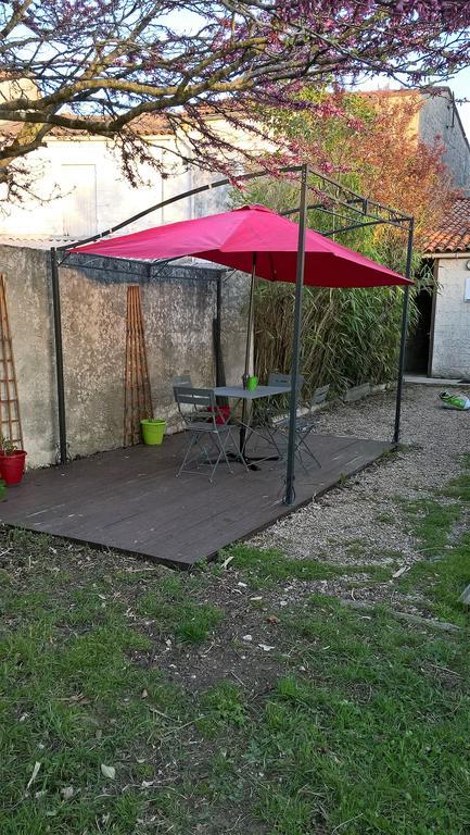 Ferienwohnung LOCATIONS RIVES DE SEUGNE - De Gaulle Jonzac Exterior foto